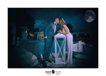 Fotografia Matrimoniale Sposi 8 bacio al chiaro di luna (A scelta).jpg
